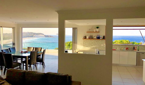 BEACH BREAK, 34 CLIFF ROAD - Hobart Tourism 3