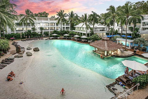 Beach Club Palm Cove - Hobart Tourism 0