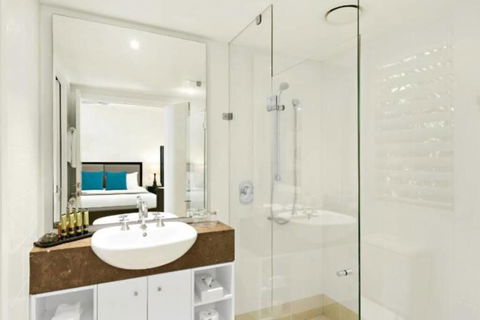 Beach Club Palm Cove - Hobart Tourism 3