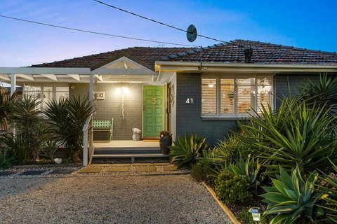 Beach House 41 - Tourism TAS 1