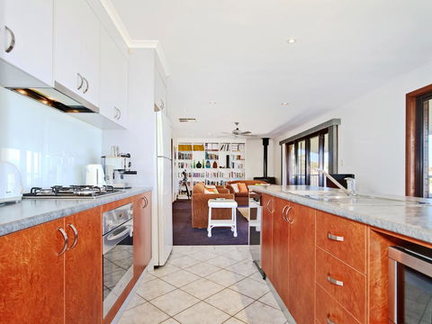 Beach House At Moana - Hobart Tourism 2