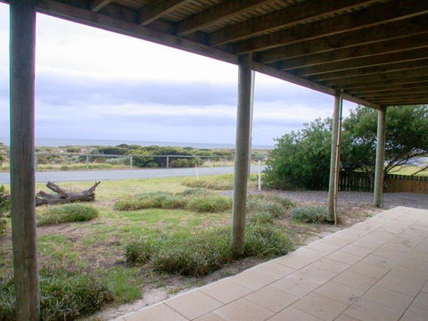 Beach House At Silver Sands - Tourism TAS 3