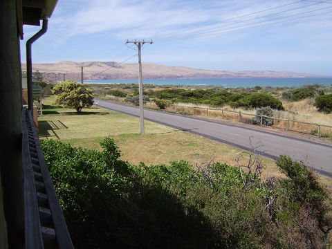 Beach House At Silver Sands - Tourism TAS 0