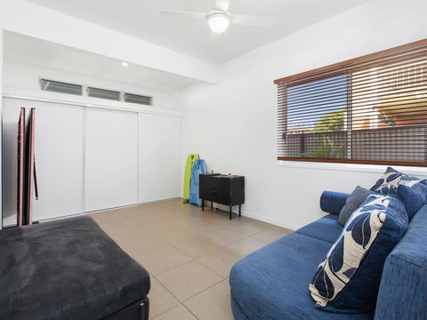 BEACH HOUSE ON PEARL - Hobart Tourism 2