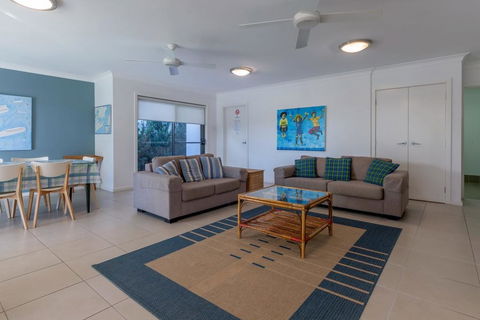 Beach House, Pacific Road, 1/20 - Hobart Tourism 3