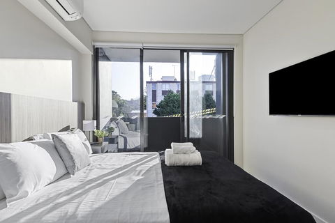 BEACH LOCATION STUDIO // CLOVELLY 4 - Hobart Tourism 3