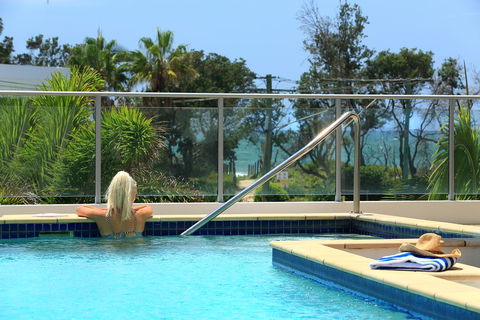 Beach On Sixth - Tourism TAS 3