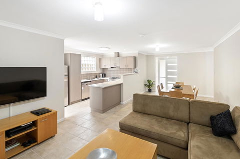 Beach Resort Chalet - Hobart Tourism 0