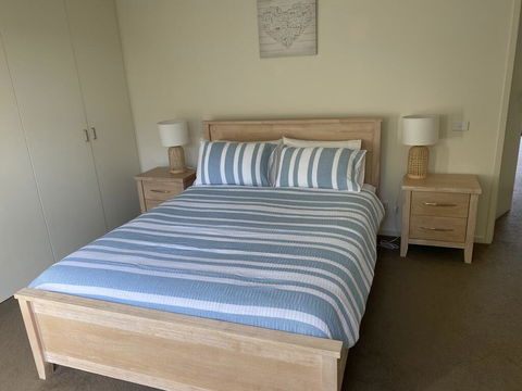 Beach Retreat Townhouse - Hobart Tourism 1