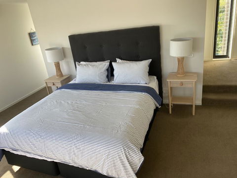 Beach Retreat Townhouse - Hobart Tourism 3