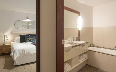 Beach Suites - Tourism TAS 1