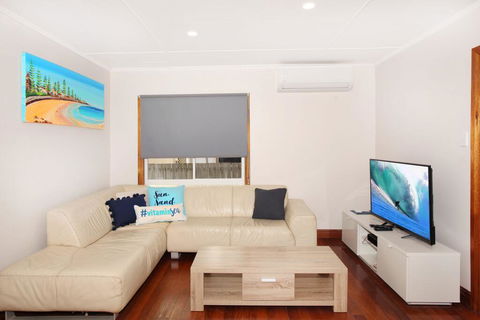 BEACH, SHOPS & FABULOUS VACATION HOME! - Hobart Tourism 3