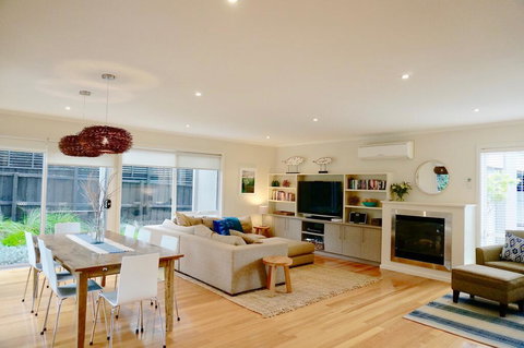 Beachcomber - Hobart Tourism 0