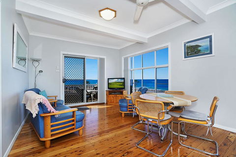 Beachcomer, Unit 1 - The Entrance, NSW - Tourism TAS 1