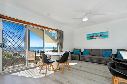 Beachcomer, Unit 2 - The Entrance, NSW - Tourism TAS 3
