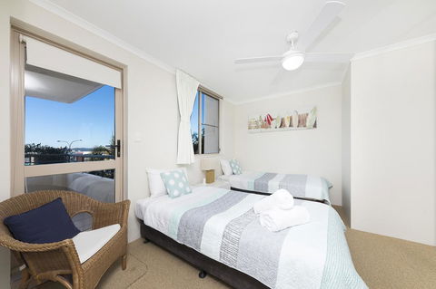 Beaches International - Hobart Tourism 0
