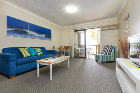 Beaches On Wave Street - Hobart Tourism 3