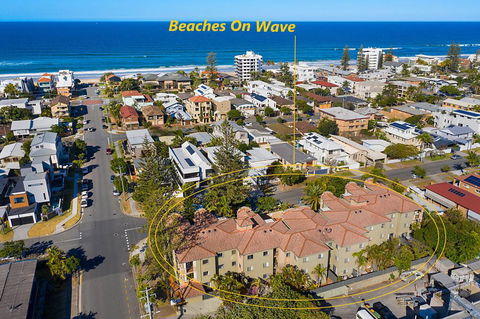 Beaches On Wave Street - Hobart Tourism 2