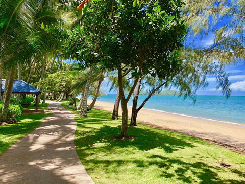Beachfront Apartment- Paringa - Hobart Tourism 3