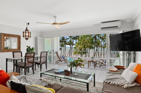 Beachfront Apt. In Alamanda Beachfront Resort (17) - Hobart Tourism 2