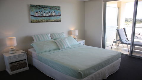Beachpoint 302 - On The Beach! - Hobart Tourism 3