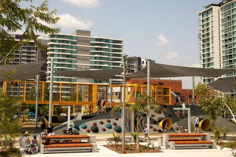 Rivello Apartments - Free Secure Car Park, 6km To City, Ferry Terminal, Eat Street, Rooftop Pool, Sauna, Portside Dinning - Tourism TAS 3