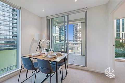 REST COLLECTION Apartments On Collins Docklands - Tourism TAS 3