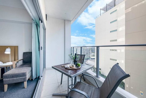 Resort-Style Sister Studios - Double Delight In The CBD - Hobart Tourism 2