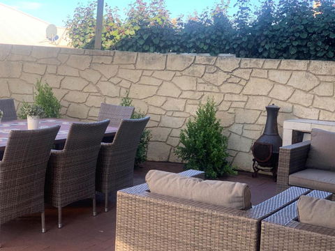 Relaxing Getaway Beachfront Access Multi Family Pets Mandurah - Tourism TAS 3