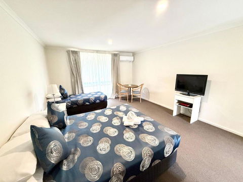 Redgum Motel - Tourism TAS 3