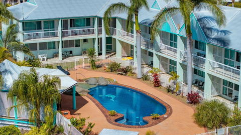 Reef Adventureland Motor Inn - Tourism TAS 3