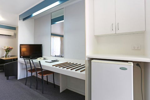 Reef Resort Motel - Tourism TAS 1