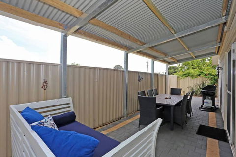 Relax At Falcon By The Bay - Tourism TAS 3
