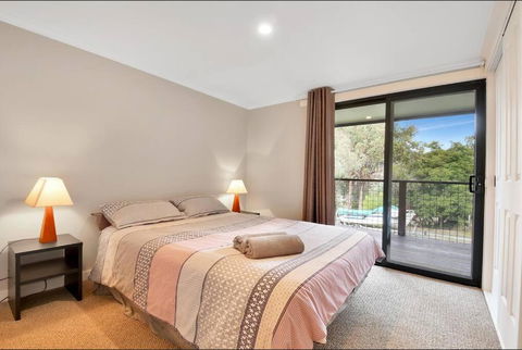 Relax At Goughs Bay - Tourism TAS 1