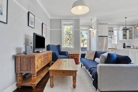 Relaxing Retreat On Earle St, Cremorne Near Attractions - Hobart Tourism 1