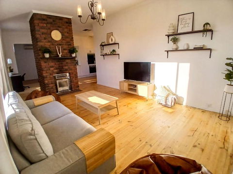 Renovated 3BD With Pool And Spa Bath - Hobart Tourism 2