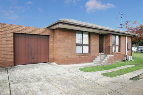 Rent Melbourne - Tourism TAS 1