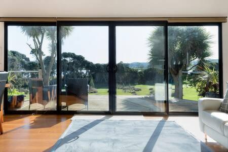 Retreat By The River - Views Wi-fi & Parking - Tourism TAS 3