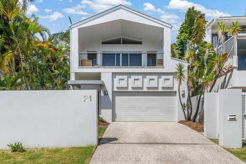 Retreat In The Heart Of Alex - 3BR Sleeps 11, Pool - Hobart Tourism 0