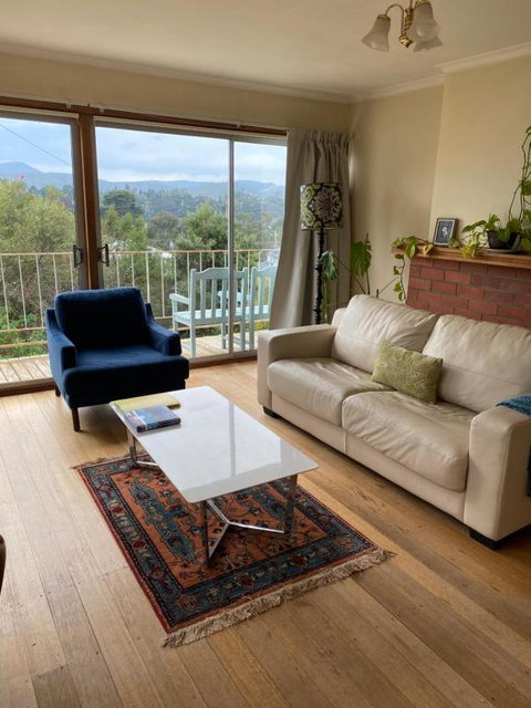 Retro Apartment Cornelian Bay - Water Views - Tourism TAS 0