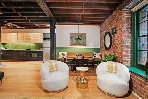 Retro Meets Industrial At Heritage Bond Store - Tourism TAS 1