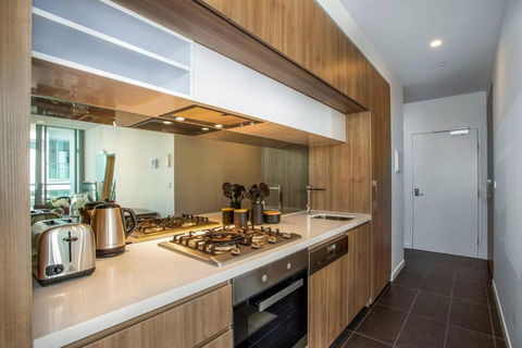 Retro Modern With Pool Near Westfield Doncaster - Tourism TAS 1