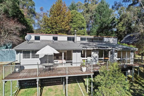 River Rest Merrijig Near Base Of Mount Buller - Hobart Tourism 0
