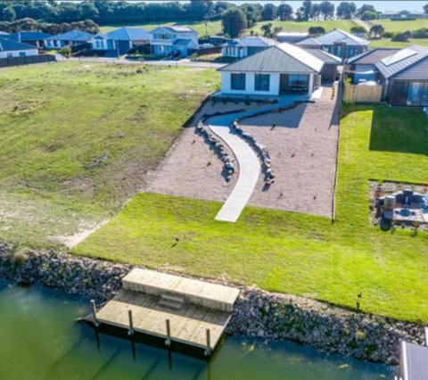 RIVER VIEWS - Tourism TAS 2