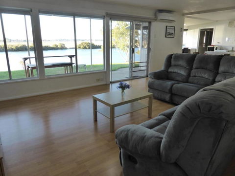 Riverfront Holiday House - Tourism TAS 0