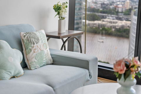 RiverViews 1BR 1BA Skytower Apt With Pool, Gym, Sauna - Tourism TAS 2