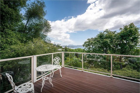 Riveting House With Incredible Water-view At SandyBay - Hobart Tourism 1