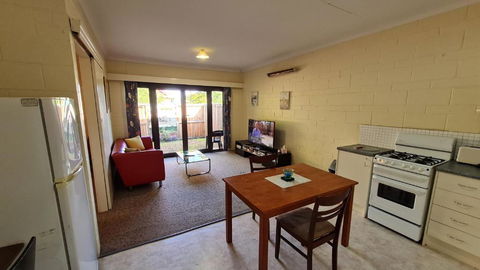 Rise N Shine - Affordable 50sqm Garden Apartment - Tourism TAS 3