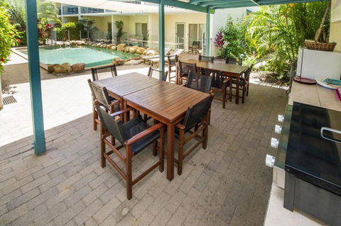 SAILS 9 Beachfront Getaway Horseshoe Bay - Tourism TAS 3
