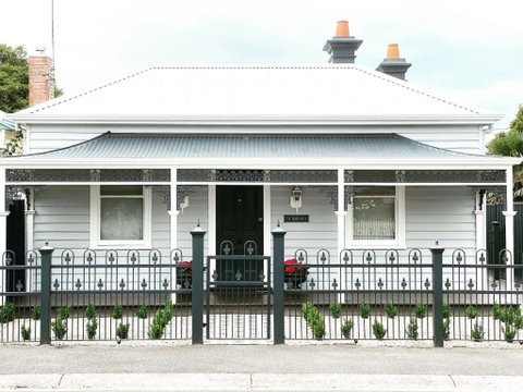 Saint Brides - Superior Boutique Accomodation - STEPS TO PAKINGTON STREET - Tourism TAS 0
